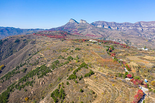 航拍济南章丘红山翠谷景区