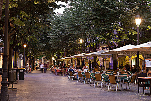路边咖啡馆,赫罗纳,西班牙