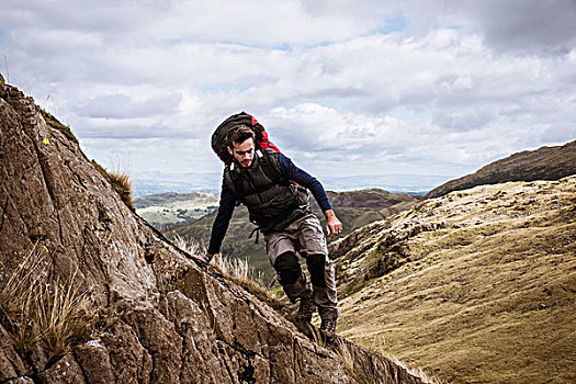 男青年,远足,脚步,石头,湖区,坎布里亚,英国