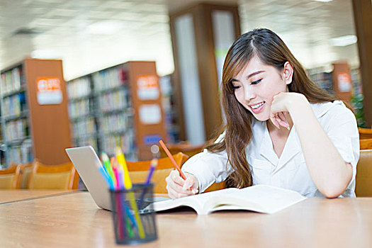 年轻,美女,亚洲人,女孩,大学生,笔记本电脑,图书馆