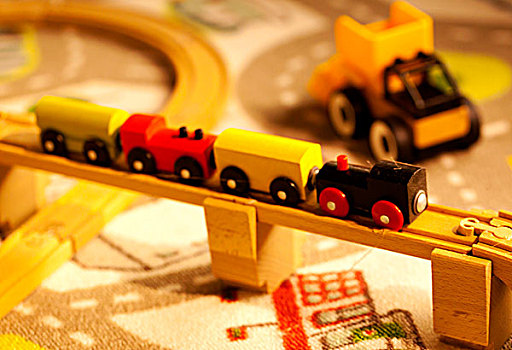 木制玩具小火车