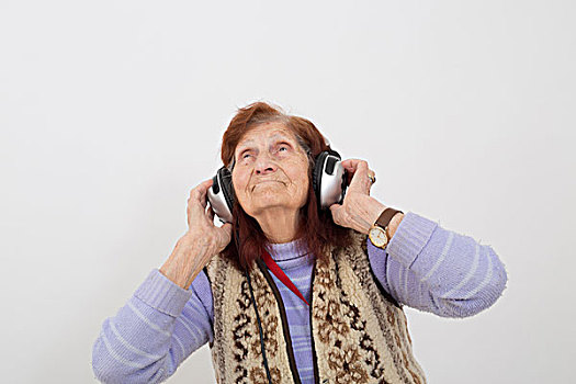 老人,女士,听,音乐,耳机