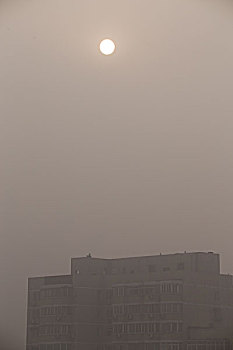 北京雾霾可以直视的太阳