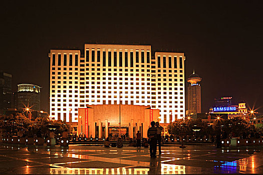 上海市政府大厦夜景