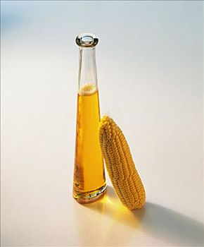 瓶子,旁侧,玉米棒子