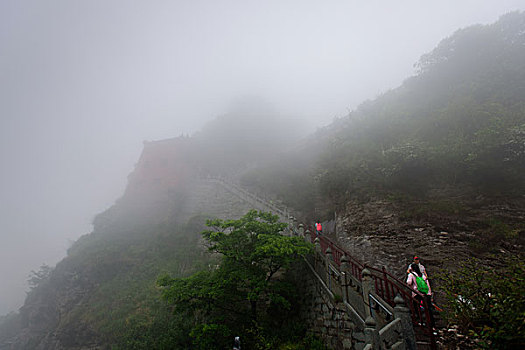 雾里登山