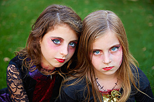 万圣节,化妆,儿童,姐妹,女孩,蓝眼睛,户外,后院,草坪