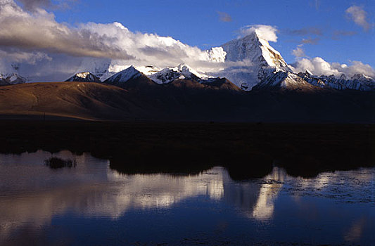 西藏亚东