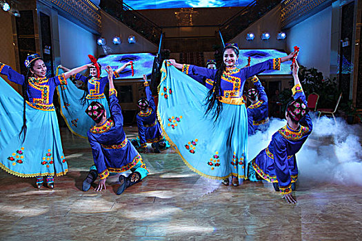 维吾尔族传统舞蹈