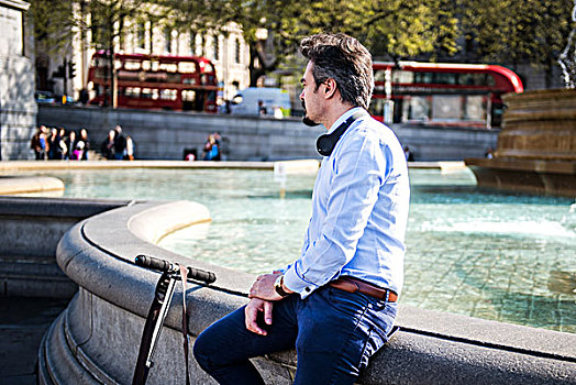 商务人士,旁侧,特拉法尔加广场,伦敦,英国