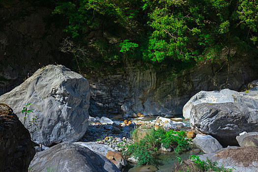 台湾花莲太鲁阁风景区,砂卡礑溪的山谷溪流