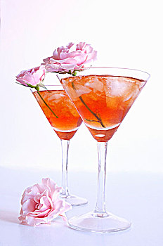 玻璃杯,野玫瑰果,冰茶,粉花