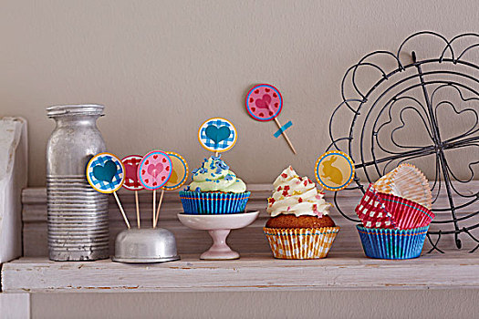 杯形蛋糕,纸盒,彩色,装饰,厨房,架子