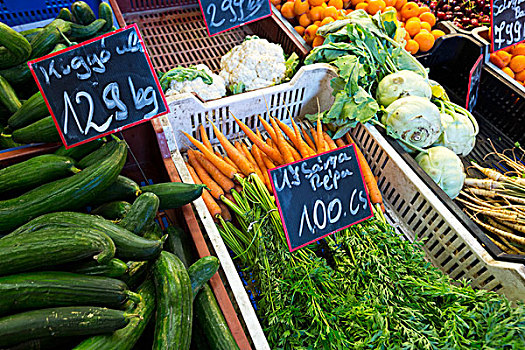 水果和蔬菜在农贸市场
