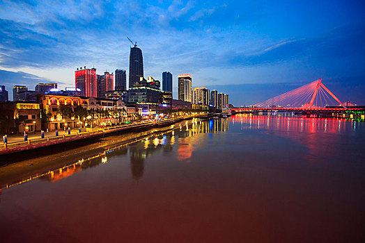 外滩大桥,斜拉式,老外滩,宁波书城,财富中心,红色