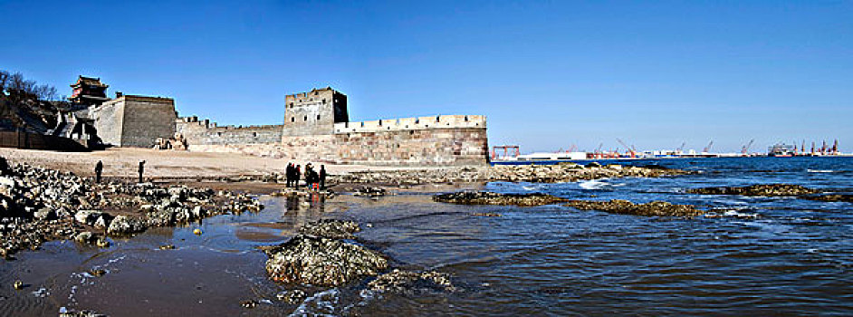 山海关古迹：历史悠久，美食诱人，海滩度假胜地