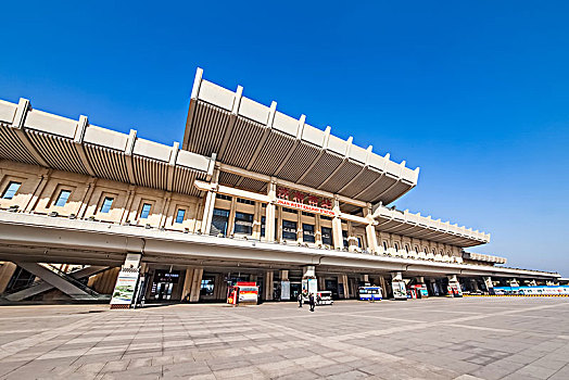 山东省济南市高铁火车站建筑景观