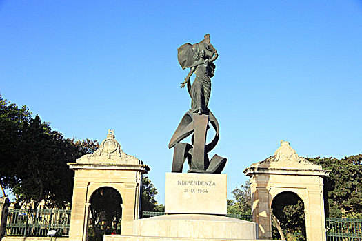 瓦莱塔广场上的胜利女神像