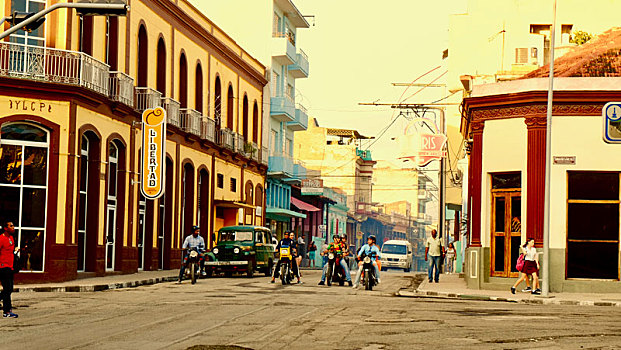 古巴圣地亚哥,街头