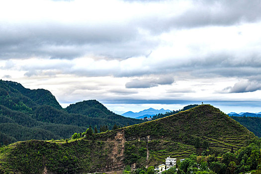 重庆酉阳,雨后清晨青山靓