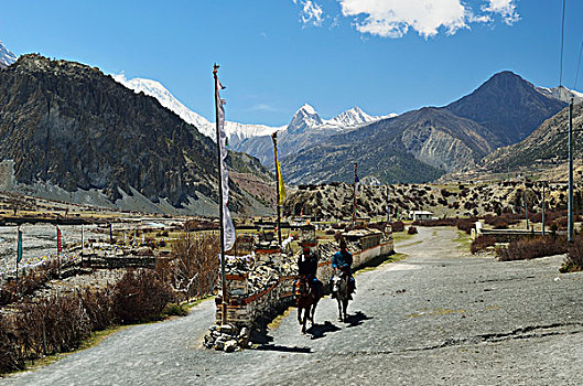 人,骑马,河谷,安纳普尔纳峰,保护区,尼泊尔