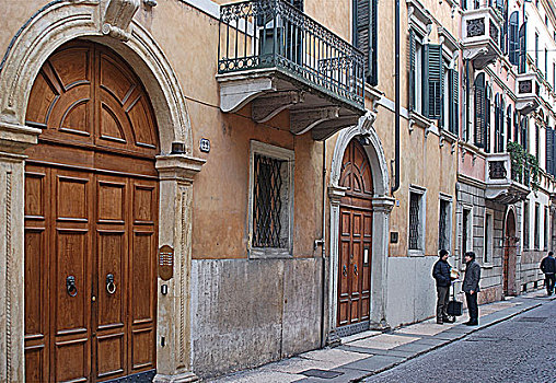 维罗纳是意大利最古老的城市之一