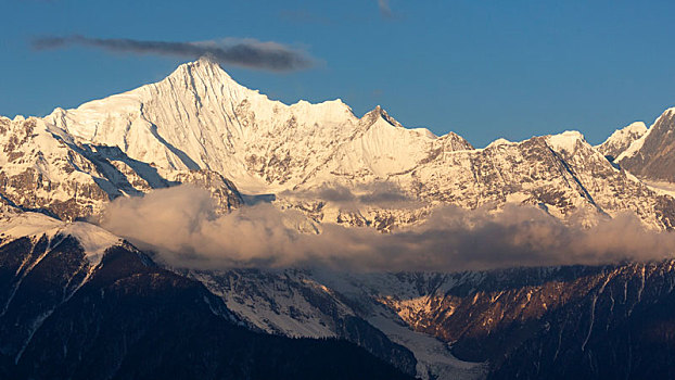 梅里雪山