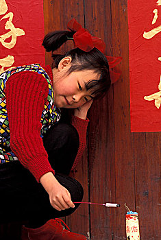 女孩,火,爆竹,春節(jié),安徽,中國(guó)