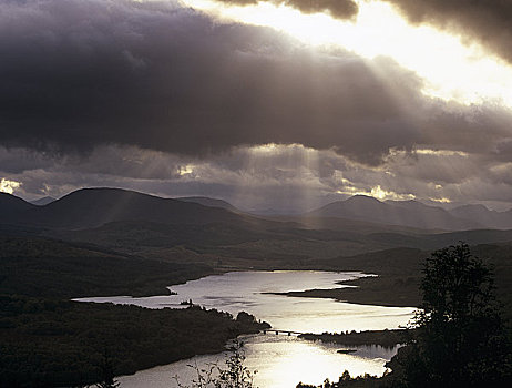 苏格兰,高地,黄昏,光线,积雨云,上方