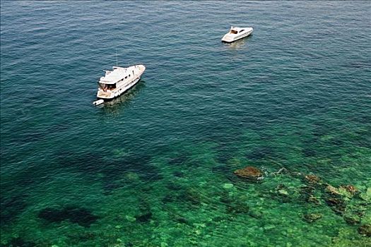 俯拍,游览船,海中,那不勒斯湾,索伦托,索伦托半岛,那不勒斯省,坎帕尼亚区,意大利