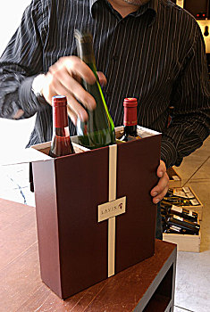 纸盒,葡萄酒瓶