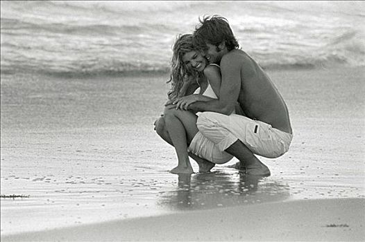 年轻,情侣,海滩,一起