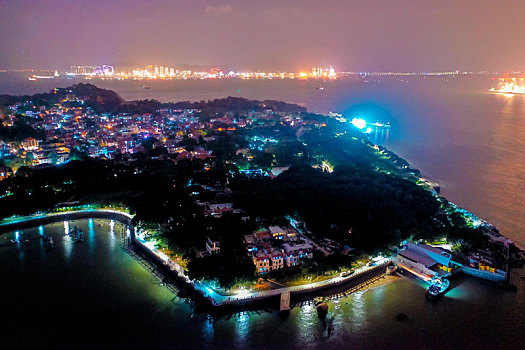 航拍福建厦门鼓浪屿风景名胜区夜景