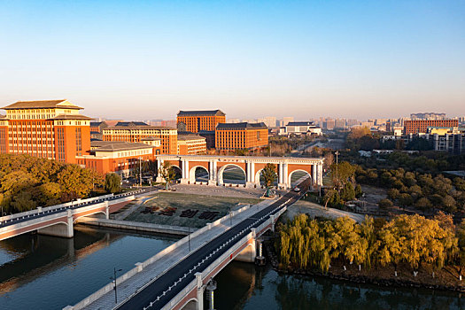 浙江大学紫金港校区晨曦秋色航拍