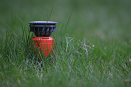 草坪喷水器
