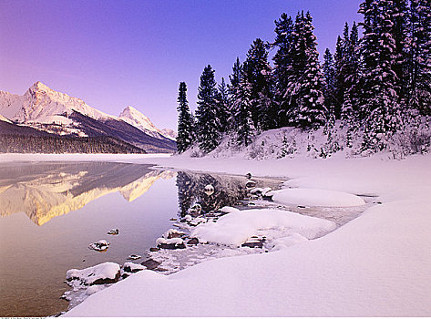 玛琳湖,日落,碧玉国家公园,艾伯塔省,加拿大