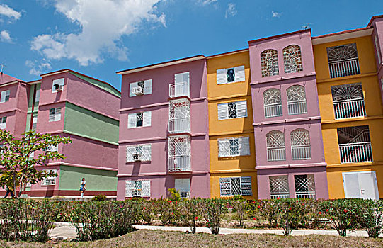新,奢华,公寓,彩色,涂绘,建筑,西恩富戈斯,古巴