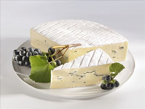 蓝纹奶酪,黑葡萄