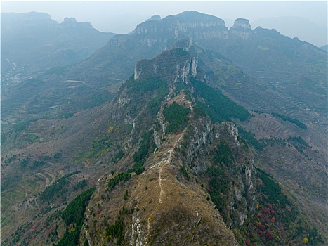 航拍济南三媳妇山