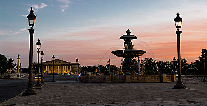 巴黎协和广场的喷泉