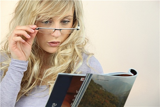 女人,眼镜,读,杂志