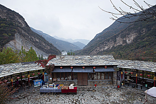 坡峰岭秋色