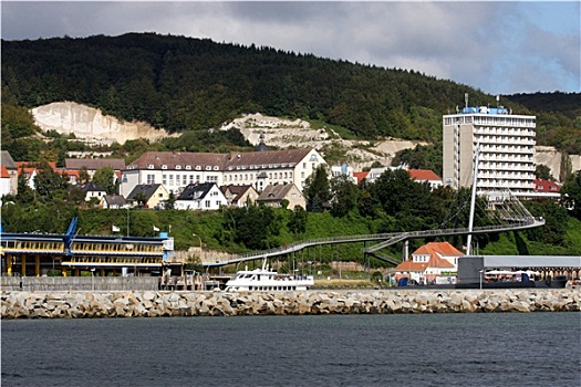 港口,萨斯尼茨