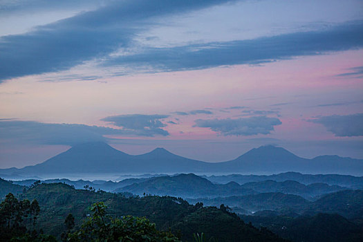 维龙加山,火山,乌干达