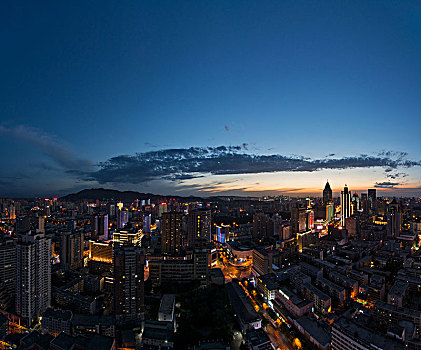 乌鲁木齐大小西门商圈天际线夜景