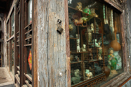 北京烟袋斜街上的老窗户