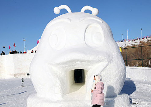 新疆巴里坤,冰雕雪雕迎新年