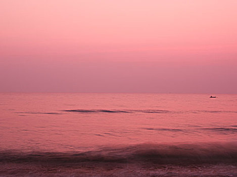 海景,日落,小,捕鱼,船,右边,柔光,定时曝光,软,前景,图像,温暖,粉色,果阿,印度