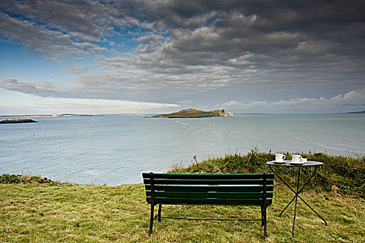长椅,小,桌子,茶,远眺,港口,生动,云,上方,都柏林,爱尔兰