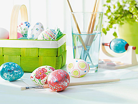 涂绘,复活节彩蛋,正面,篮子,蛋,上油漆,水杯